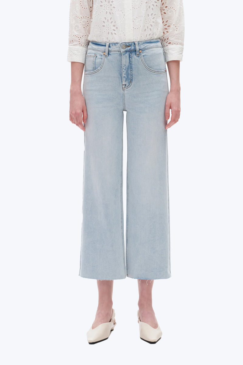 Light Wash High Rise Wide Leg Denim Jeans