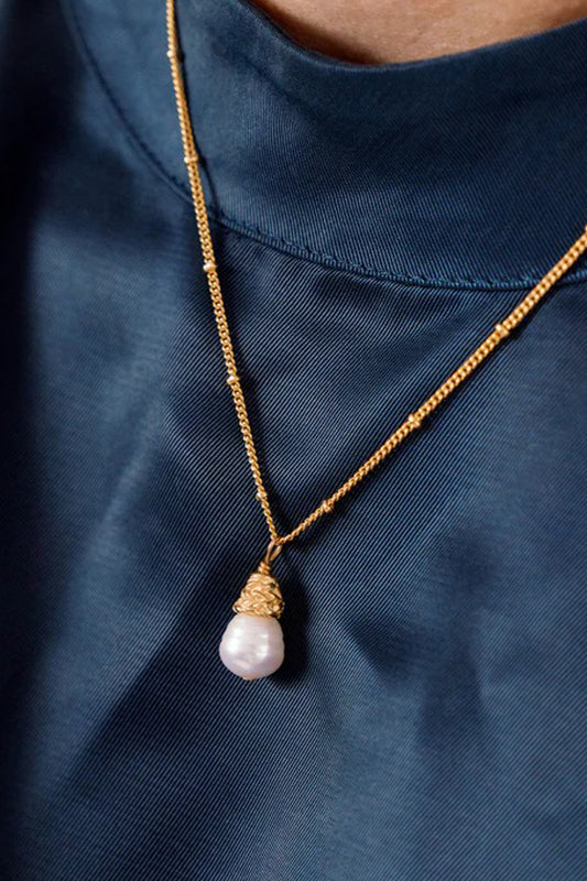 Dainty Pearl Drop Necklace